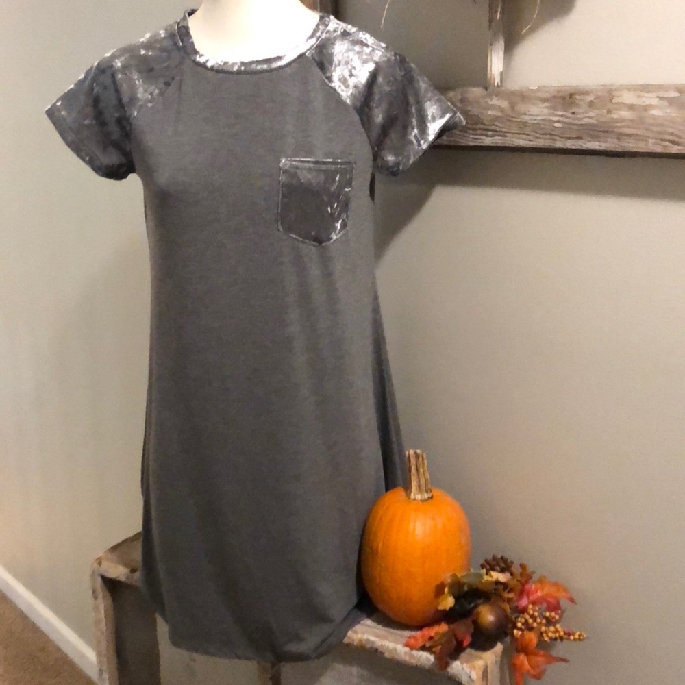 SALE‼️NEW! 💗Velvet pocket dress tunic Silver - Picture 1 of 4